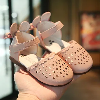 Принцесса для малышей 1-6 лет, Модная детская пляжная обувь с вырезами и бантом, Детские сандалии на плоской подошве из искусственной кожи 2021 года, летние сандалии для маленьких девочек